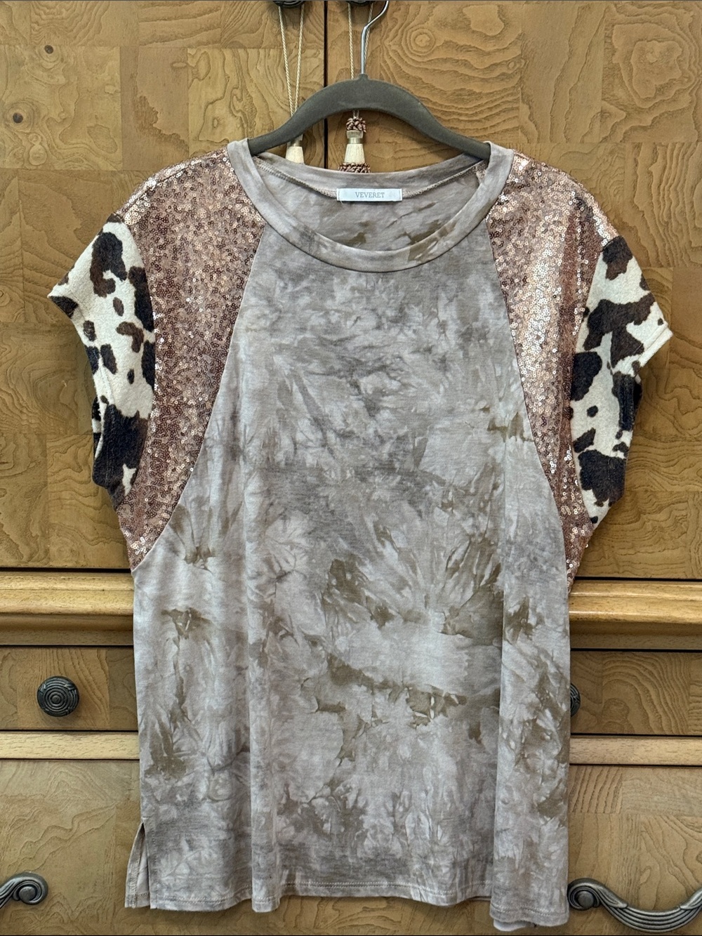 Veveret Neutral Tie-Dye cap Sleeve Women's Top with Sequin Detail